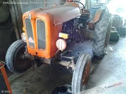 trattore agricolo