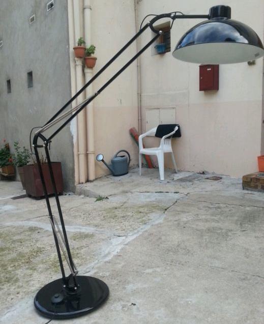 grande lampada da Parigi sud a Legnano (MI)