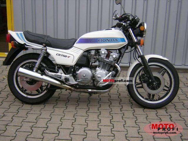Richiedo il traspotorto di una Moto honda CB 750 da Ascoli satriano (fg) a Roma zona sud.