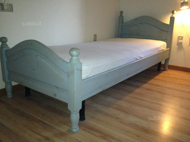 letto singolo senza rete in legno massello