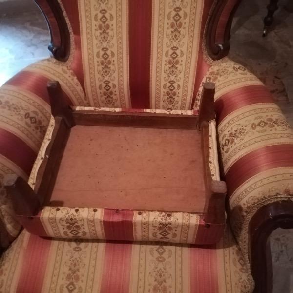 poltrona+poggiapiedi, tappeto e sedia da Firenze aBerlino