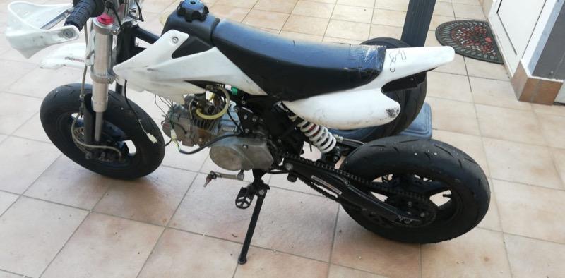 Pit bike