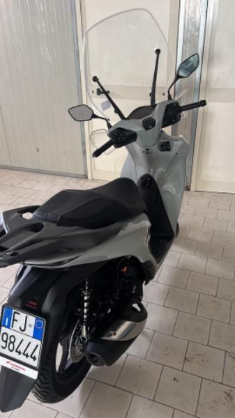 Moto, ciclomotori, scooter 80053 Castellammare di Stabia NA - 50134 firenze