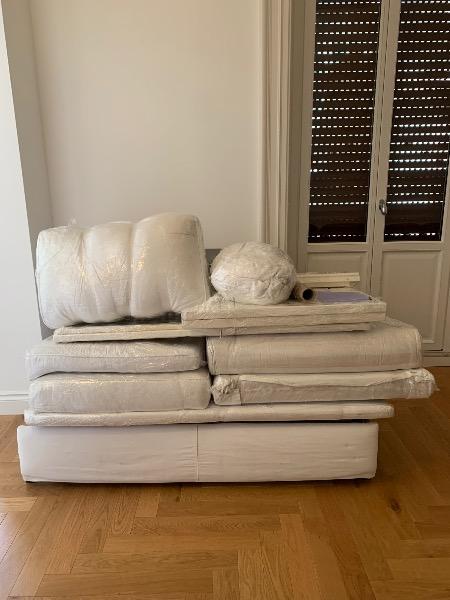 Divano letto + lettino sa bambino smontati