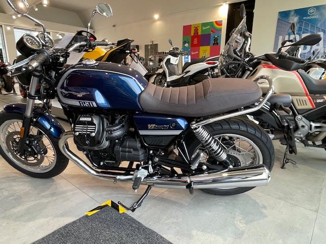 Moto Guzzi V7 20152 Milano MI - 81100 Comune di Caserta CE